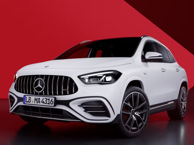 Mercedes GLA 2023 foto attēls