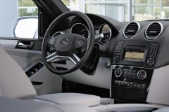 Mercedes ML foto attēls 5