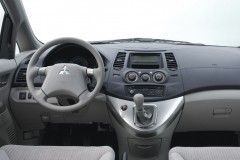 Mitsubishi Grandis 2004 foto attēls 5