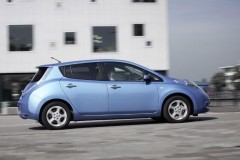 Nissan Leaf 2010 foto attēls 5