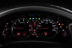 Nissan Pathfinder 2005 3 instrumentu panelis