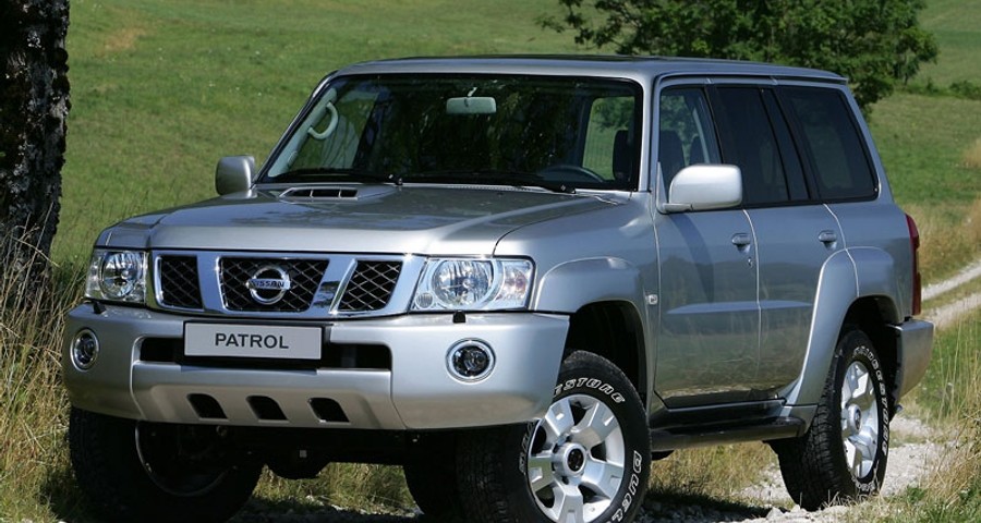 Nissan Patrol 2004 foto attēls