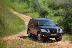 Nissan Patrol 2010 foto attēls 12