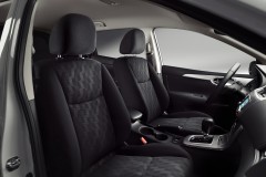 Nissan Tiida 2013 hatchback foto 7