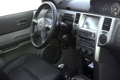 Nissan X-Trail 2003 panel de instrumentos, asiento del conductor
