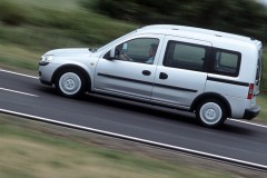 Opel Combo minivan foto 9