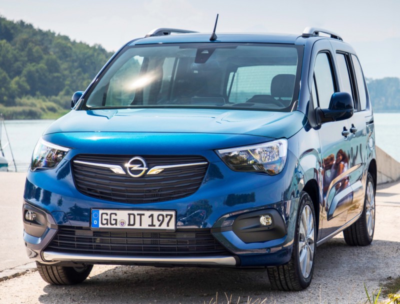 Opel Combo 2018 foto attēls