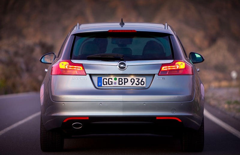 Opel Insignia 2009 wagon (2009 - 2013) reviews, technical data, prices