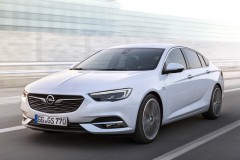 Opel Insignia 2017 hečbeka foto attēls 3