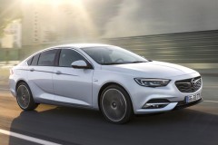 Opel Insignia 2017 hečbeka foto attēls 11
