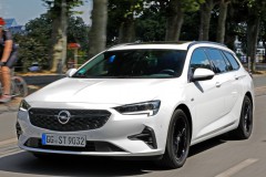 Opel Insignia 2020 wagon photo image 1