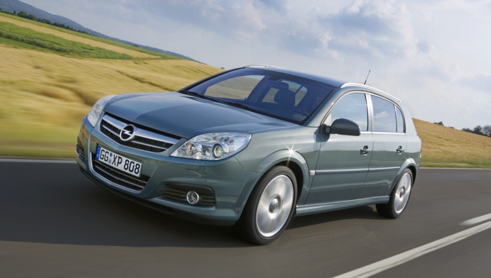 Opel Signum 2005 foto attēls