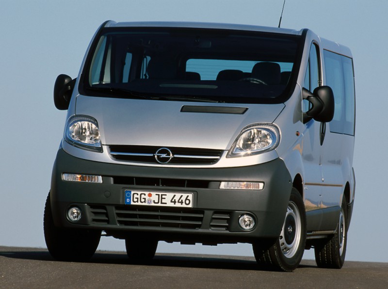 Opel Vivaro 2001 foto attēls