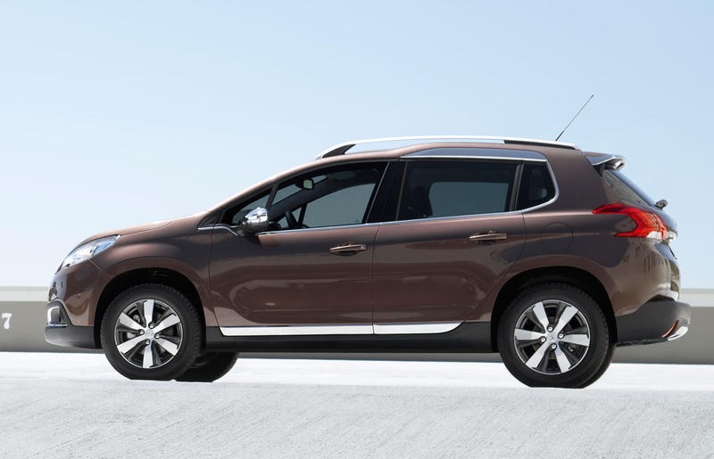 Peugeot 2008 2013 (2013 - 2016) reviews, technical data, prices