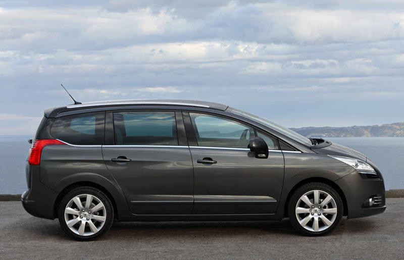 Peugeot 5008 2009 Minivan / MPV (2009 - 2013) reviews, technical data,  prices
