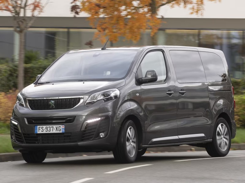 Peugeot Traveller 2019 photo image