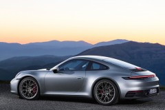 Porsche 911 2018 photo image 6