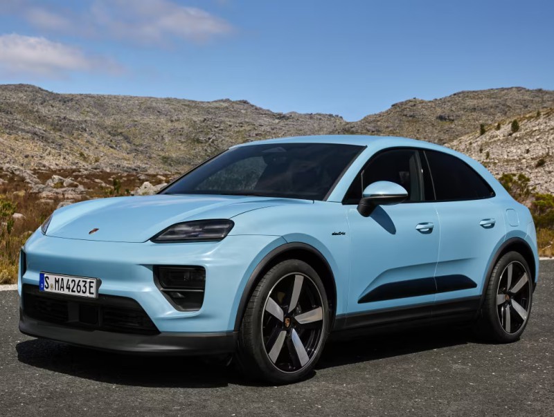 Porsche Macan 2024 photo image