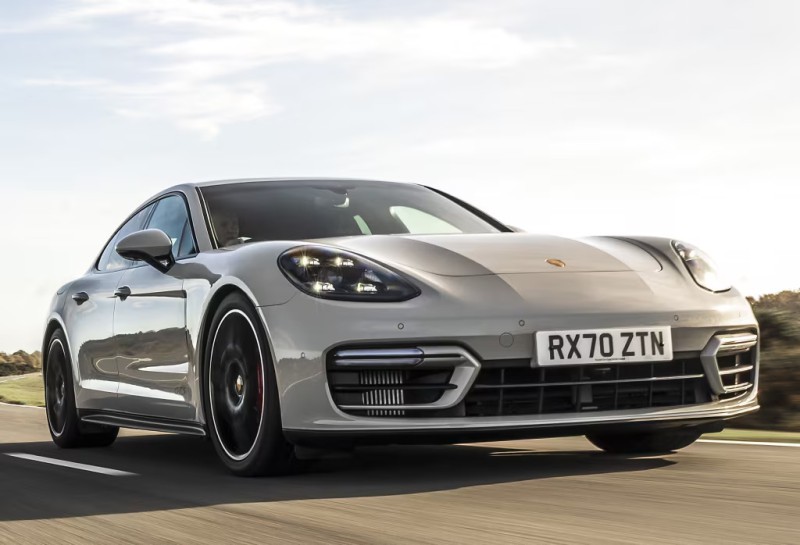 Porsche Panamera 2020 foto attēls