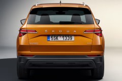 Skoda Karoq 2021 trasera