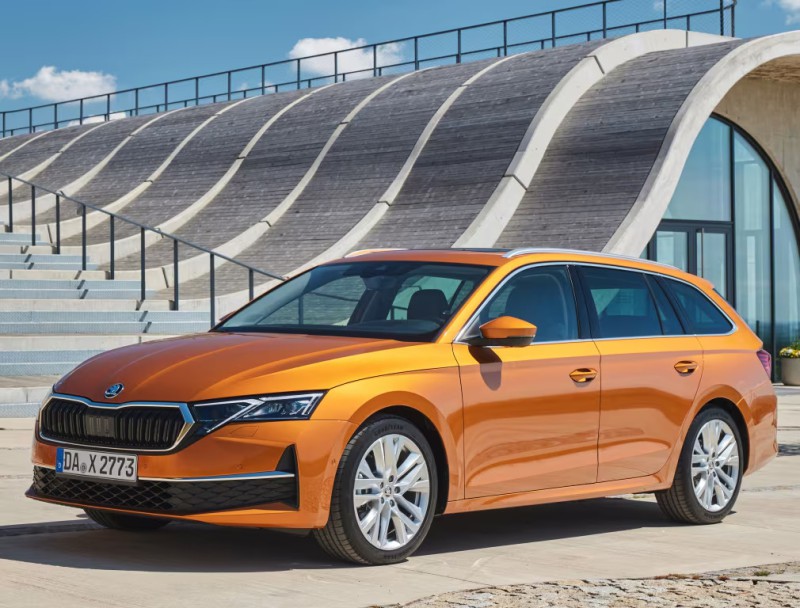 Skoda Octavia 2024 foto attēls