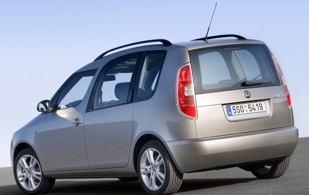 Skoda Roomster 2006 (2006 - 2010) reviews, technical data, prices