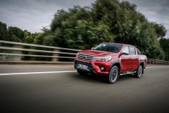 Toyota Hilux 2017 8 photo image 1