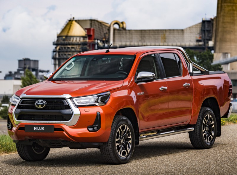 Toyota Hilux 2020 2020 2.4 diesel (gen 8) (2020 ... ) reviews, technical data, prices