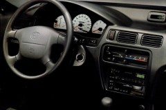 Toyota Paseo kupejas instrumentu panelis, vadītāja vieta