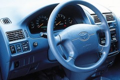 Toyota Picnic minivena foto attēls 4