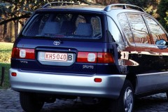 Toyota Picnic 1996 foto attēls 1