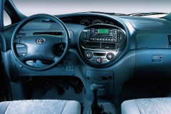 Toyota Previa 2000 photo image 7
