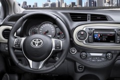 Toyota Yaris 2011 foto attēls 18