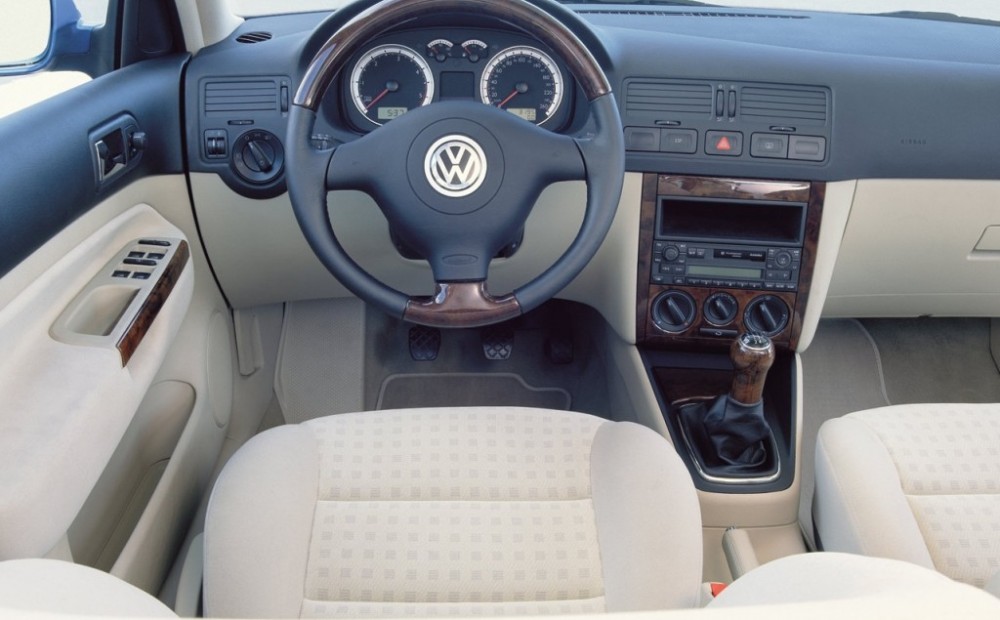 Volkswagen Bora (1998 - 2005) - AutoManiac