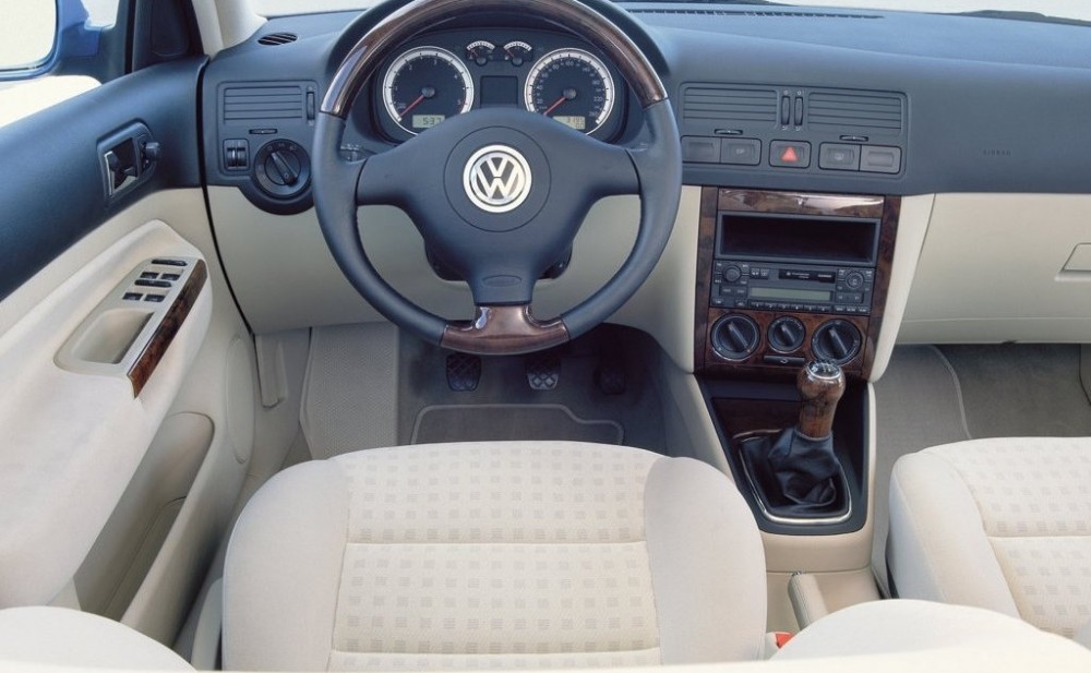 Used Volkswagen Bora Saloon (1999 - 2005) Review