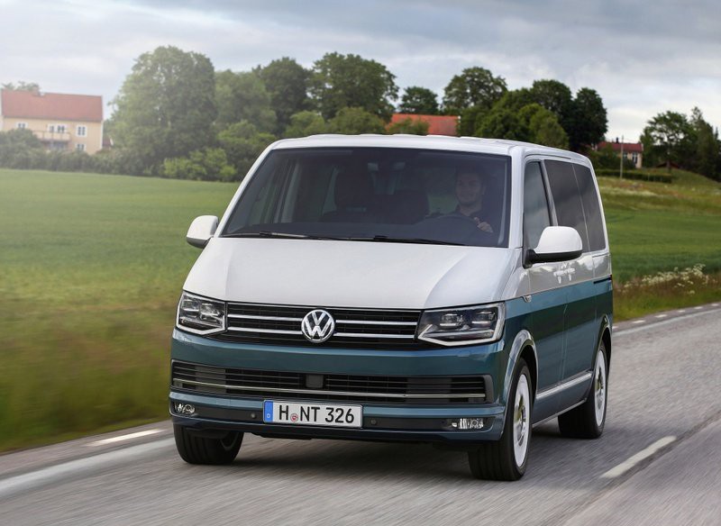 Volkswagen Multivan 2015 foto attēls