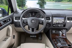 Volkswagen Touareg 2014 foto attēls 10