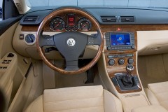 Volkswagen Passat 2005 sedana foto attēls 2