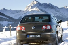 Volkswagen Passat 2005 sedana foto attēls 9