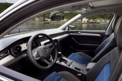 Volkswagen Passat sedana salons