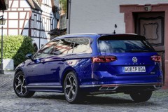 Volkswagen Passat Variant universāla foto attēls 7
