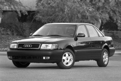 Audi 100 1990 sedana foto attēls 8