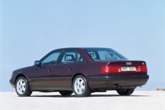 Audi 100 1990 sedana foto attēls 10