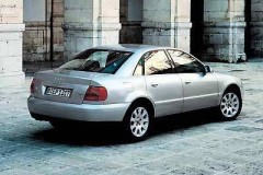 Audi A4 1995 sedana foto attēls 2