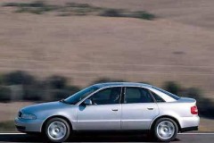 Audi A4 1995 sedana foto attēls 9