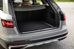 Audi A4 2019 Allroad universāla foto attēls 10