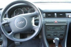 Audi A6 2001 sedana foto attēls 7
