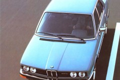 BMW 5 sērijas 1974 E12 sedana foto attēls 10