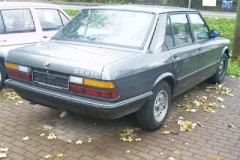BMW 5 sērijas 1981 E28 sedana foto attēls 1
