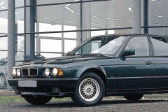 BMW 5 sērijas 1988 E34 sedana foto attēls 5